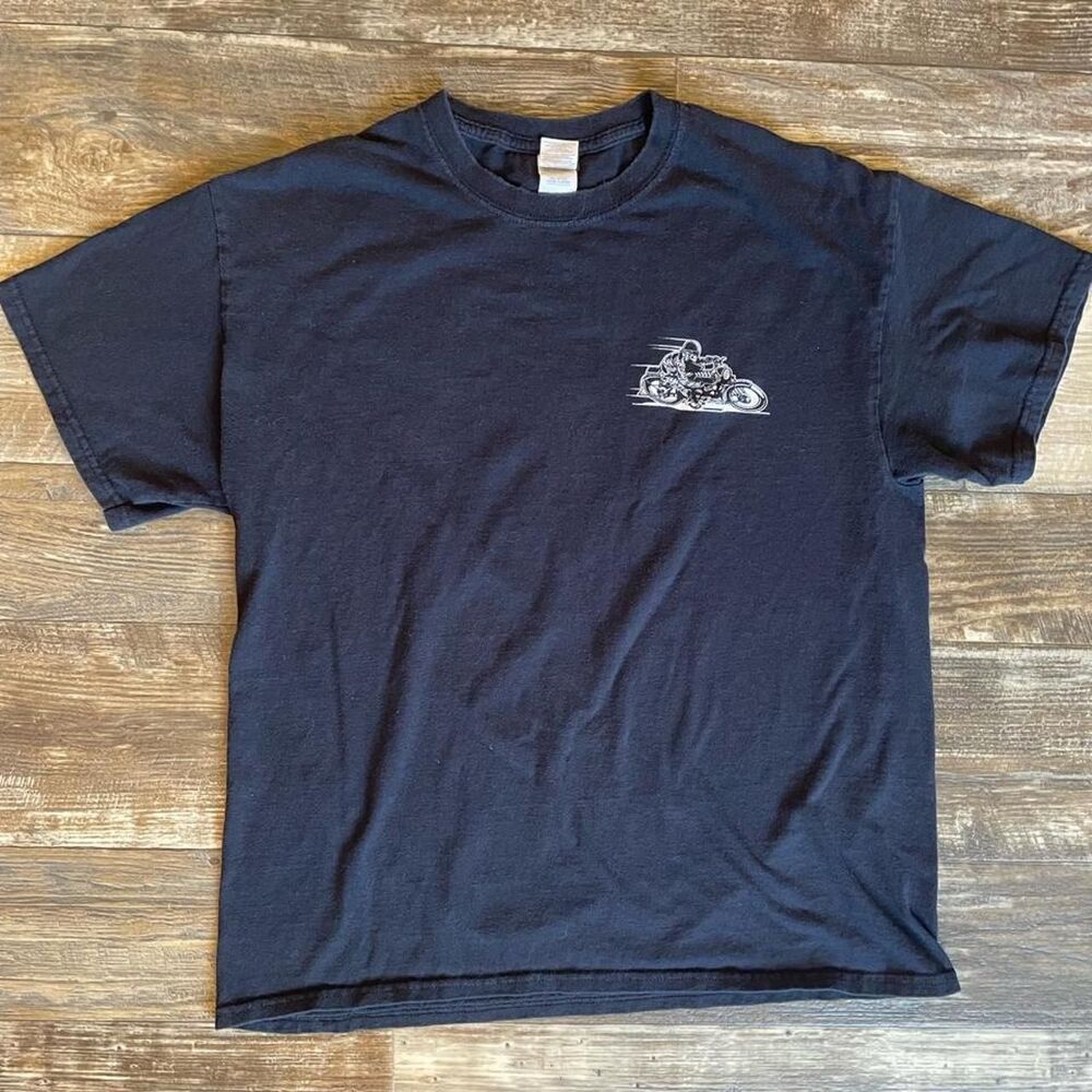 Gildan Men's Black T-shirt